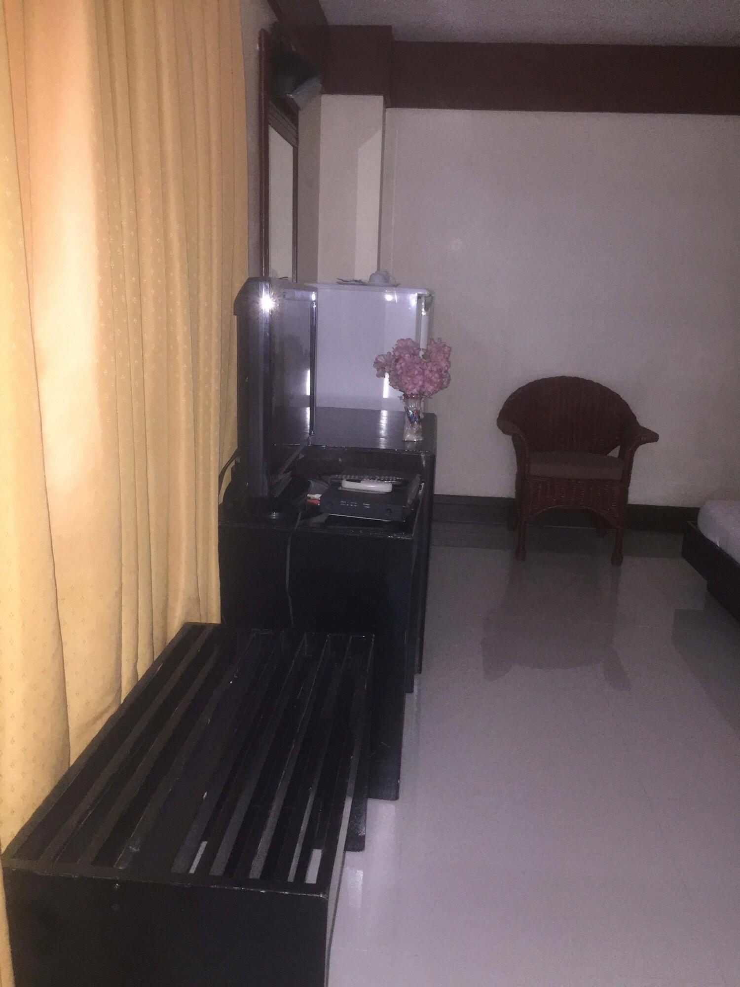 Paragon Suites Cebu Esterno foto