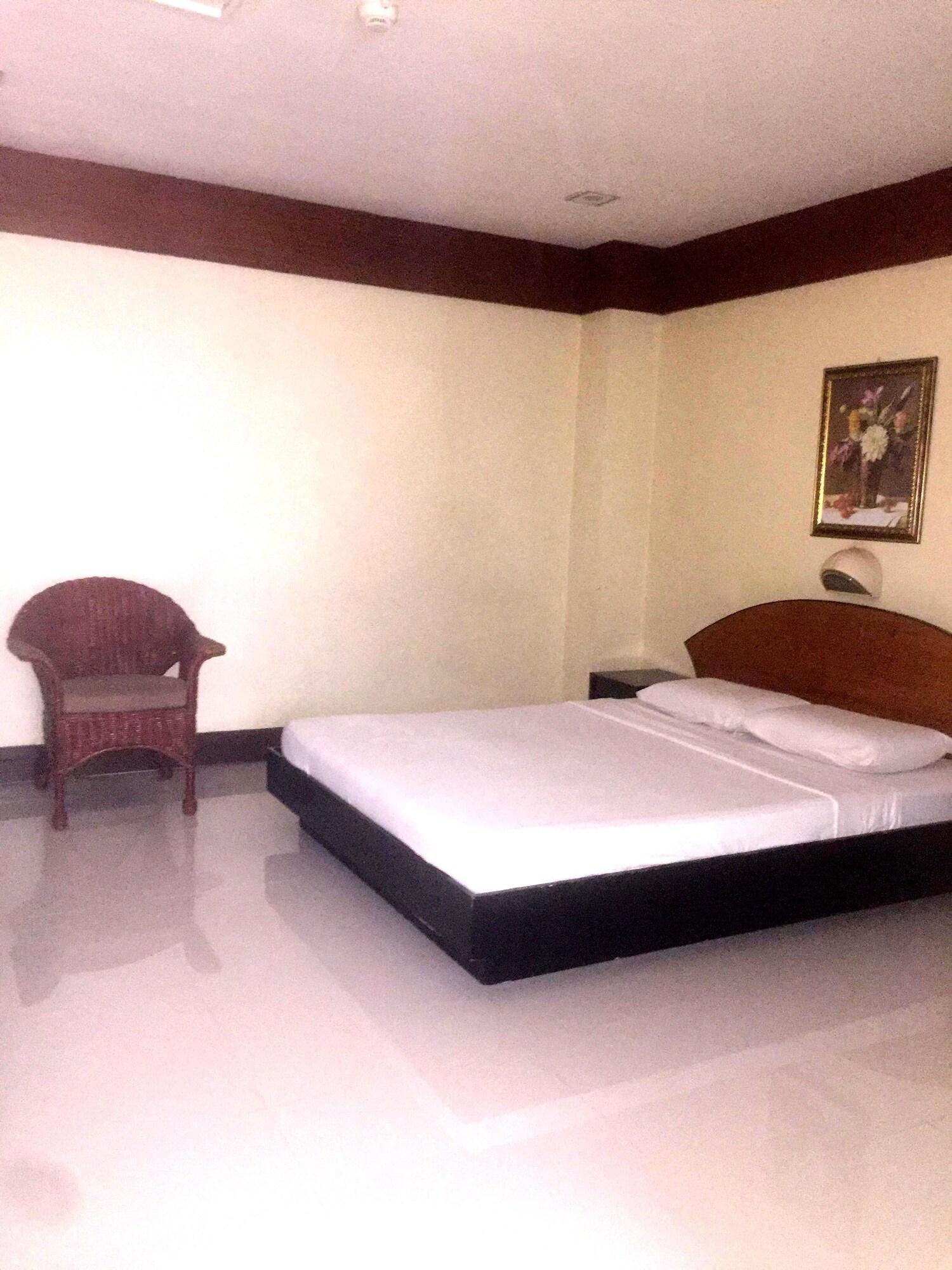 Paragon Suites Cebu Esterno foto