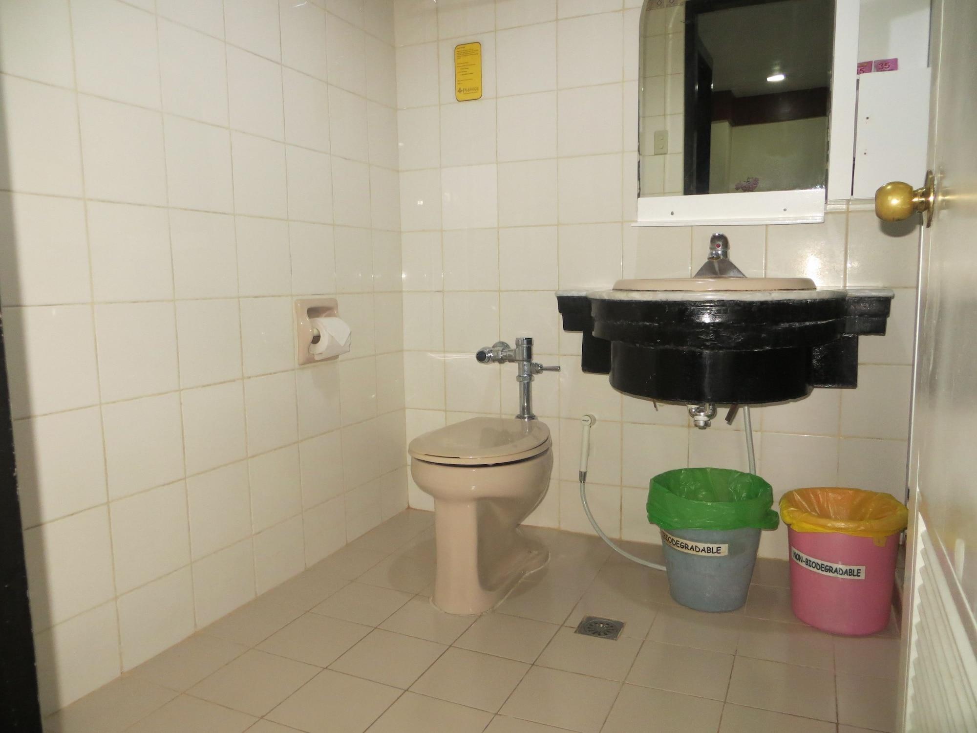 Paragon Suites Cebu Esterno foto