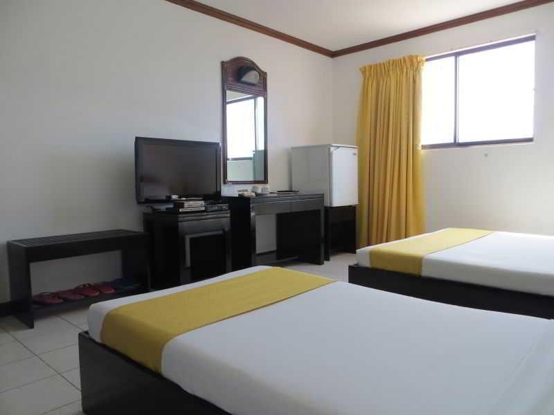 Paragon Suites Cebu Esterno foto