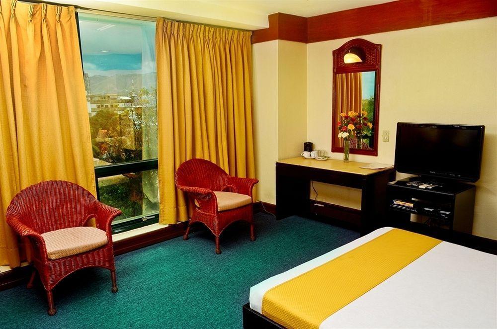 Paragon Suites Cebu Esterno foto