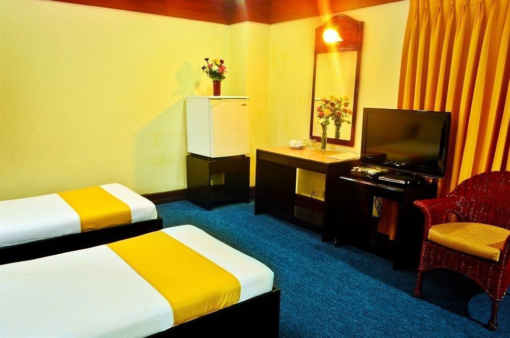 Paragon Suites Cebu Esterno foto