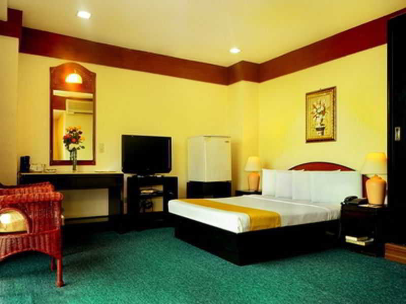 Paragon Suites Cebu Esterno foto