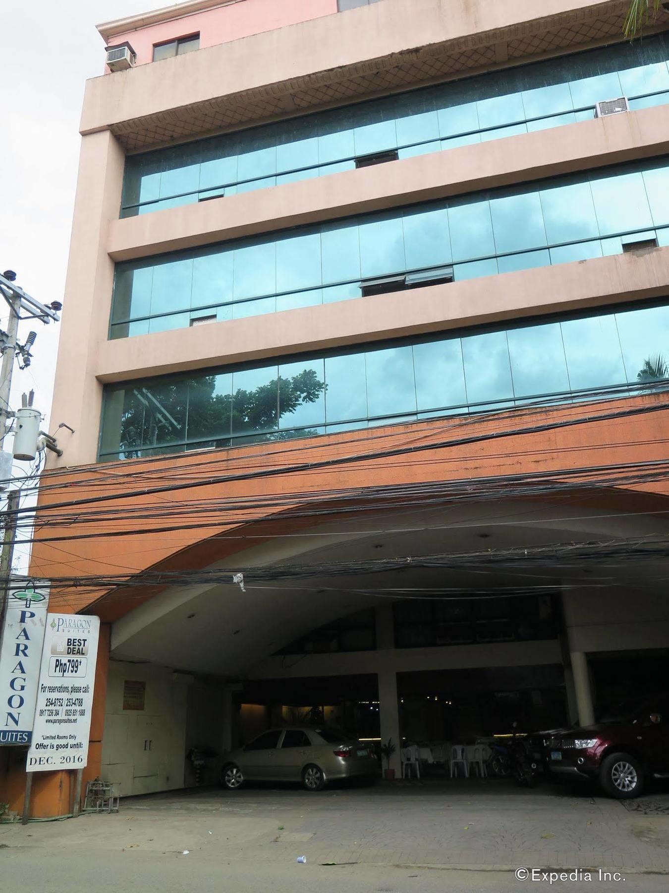 Paragon Suites Cebu Esterno foto
