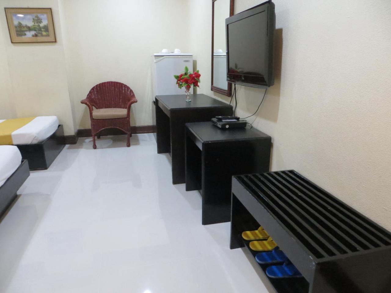 Paragon Suites Cebu Esterno foto