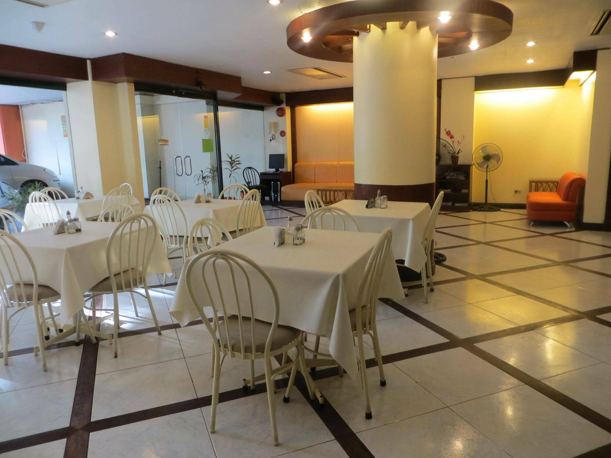 Paragon Suites Cebu Esterno foto